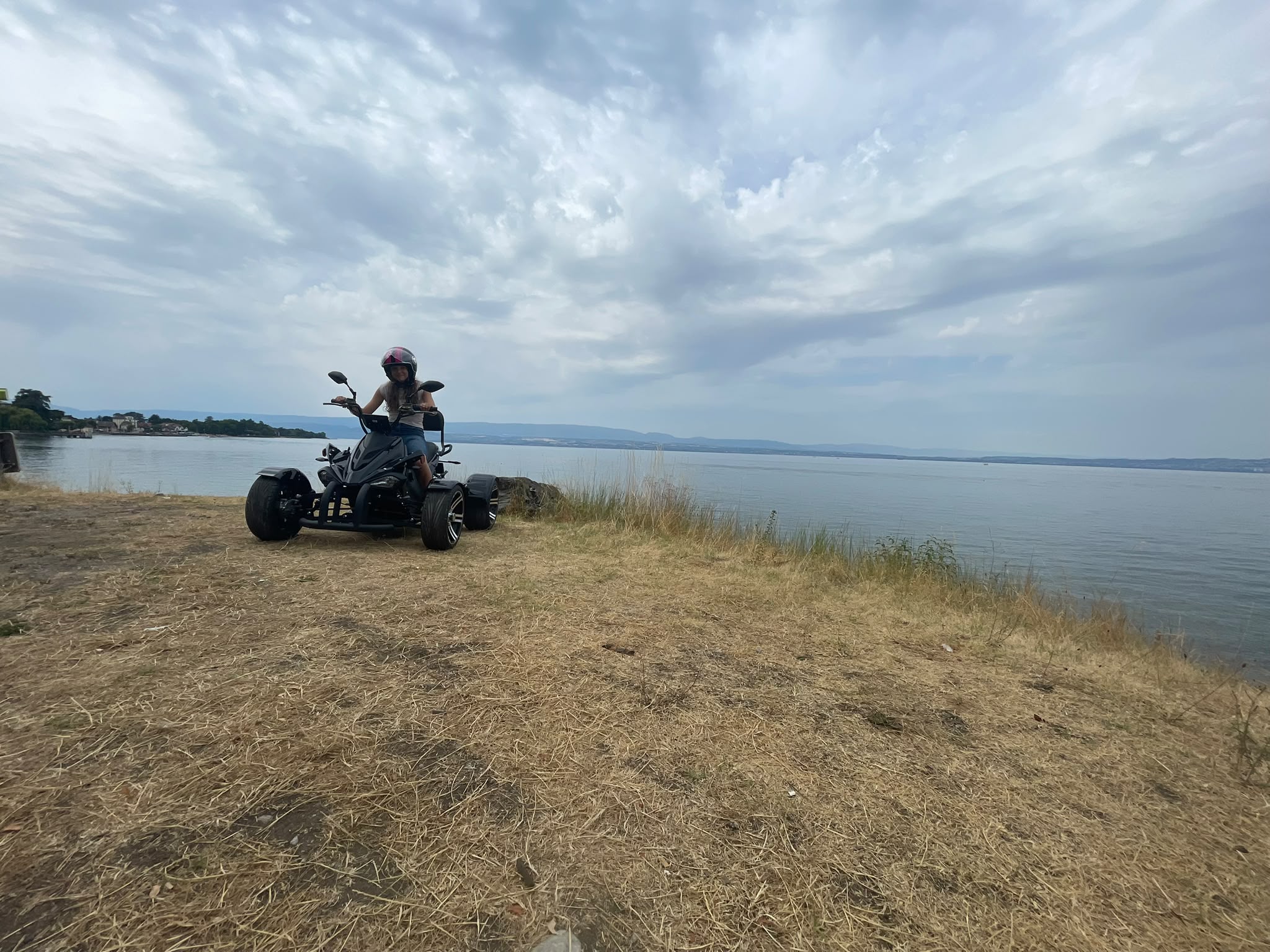 Balade en quad électrique au bord du lac Léman